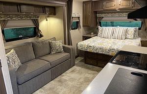 2018 Forest River RV Flagstaff Micro Lite 21FBRS