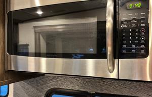 Stocked 5th Wheel | King Bed & Generator Included