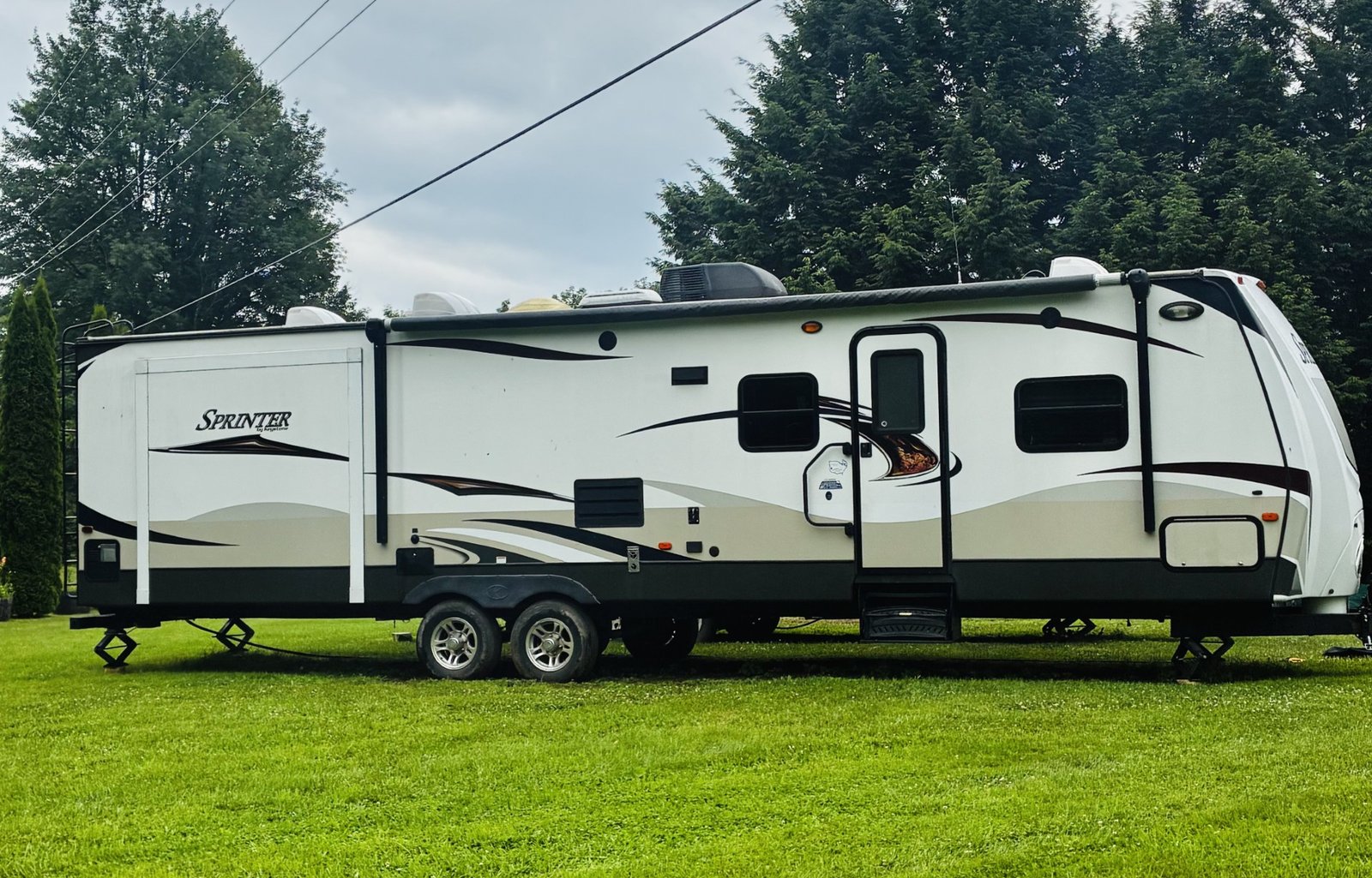 37' Keystone Sprinter Big and Perfect for familys!