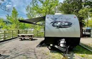 Fully Furnished Bunkhouse! Family friendly!!