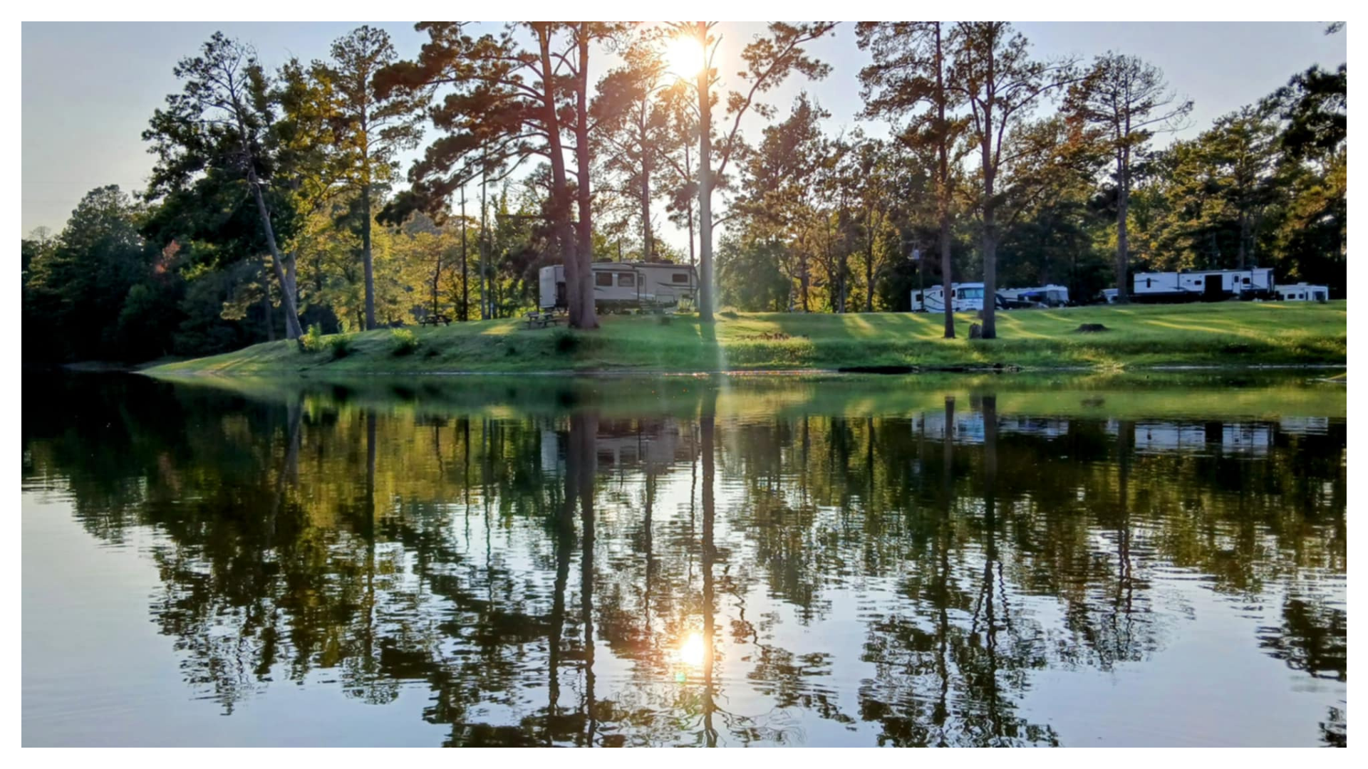 Huxley Bay ​Marina RV Park & Hotel