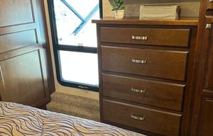 Clean and Comfortable 39’ Heartland Bighorn 3575EL