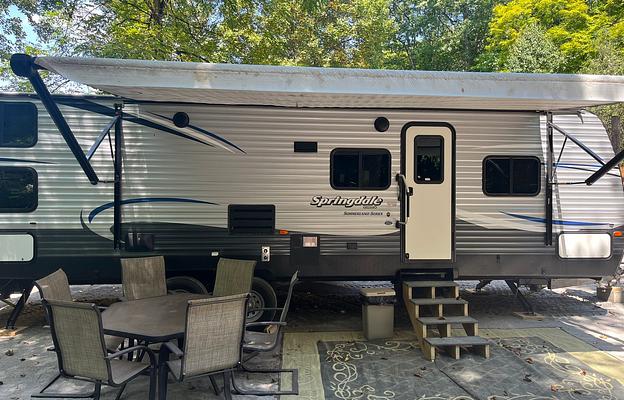 Creekside Hideaway
