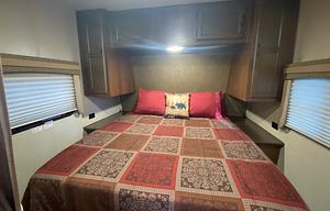 Home Away From Home- 2015 Jayco Great floor plan!