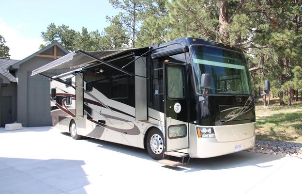 2011 Tiffin Motorhomes Allegro RED with Starlink!
