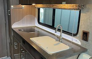 2015 Winnebago Trend 23B Close to EUG Airport