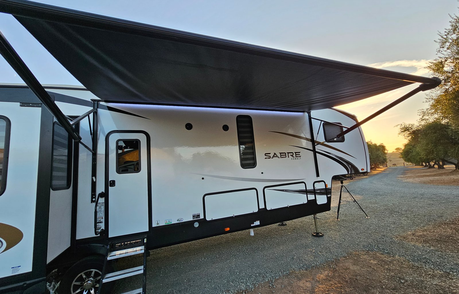 Meticulously Clean Luxury Fifth Wheel