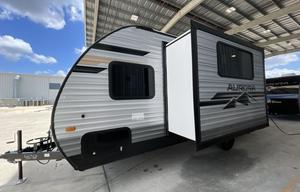 2026•Sleeps 8•Full Bunks•Slide-Out•Outdoor Kitchen