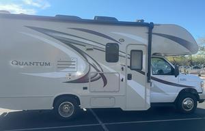 Compact Alaska RV – Simple & Stress-Free Driving