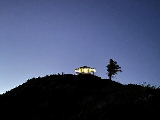 5116, Loop: AREA BEAR BASIN LOOKOUT AND CABIN