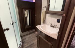 2019 Arctic Wolf 38' Bunkhouse 5th Wheel- sleeps 8