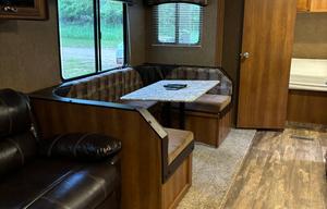 2017 Prime Time RV Avenger ATI 27DBS