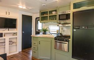 2016 Catalina Couchmen Rv aka Hooked on Fun