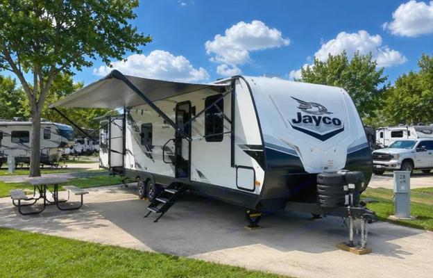 "Feathered Nest" Jayco  Sleeps 6  Delivery Only