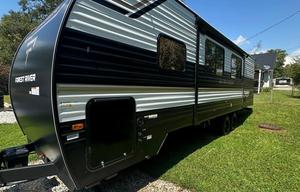 Family-Friendly Prime Time Avenger – Sleeps 8