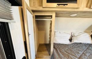 Premium Alpha Wolf Camper Relax, Camp & Unwind