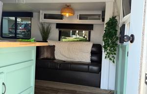 2016 Gulf Stream RV Conquest 277DDS RV rental photo 7