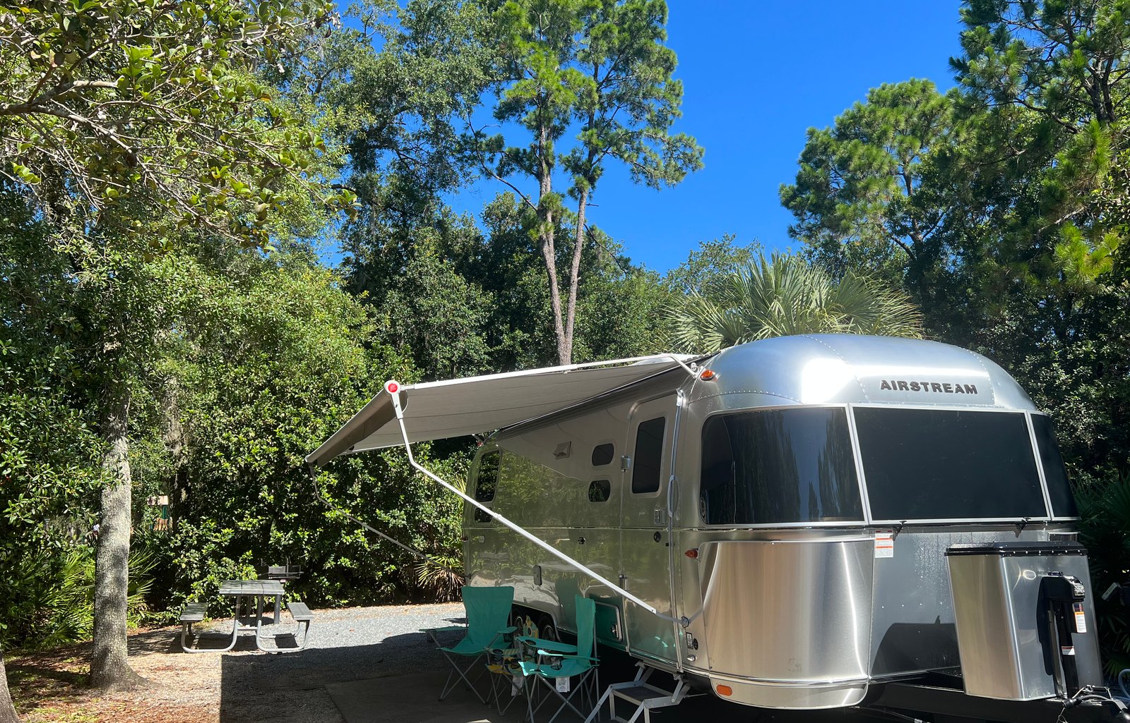 2022 Airstream RV Flying Cloud 25RB