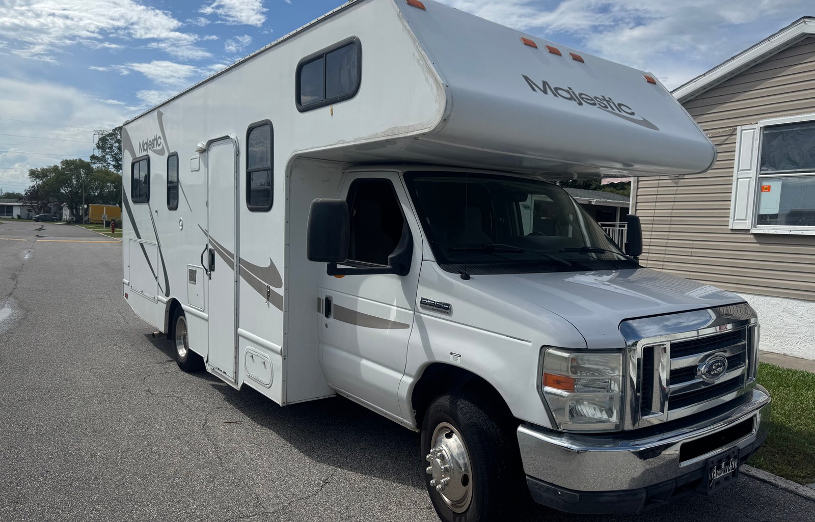 2013 Thor Motor Coach Four Winds 23U