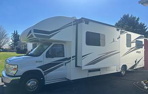 2019 Jayco Redhawk 31XL RV rental photo 2