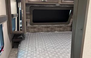 2022 Cougar Half-Ton 26 RBS RV rental photo 6