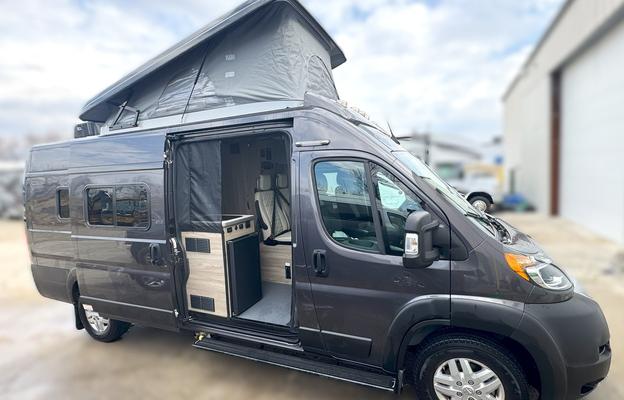 2022 Winnebago Solis 59PX