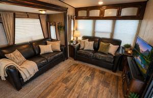 The Frontier – Extended Stay Retreat
