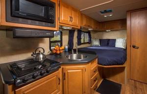 2016 Model, 23ft | Solar + Generator | Discounted!