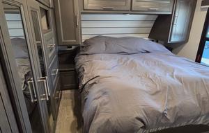 2024 Keystone RV Cougar Half-Ton 24RDS