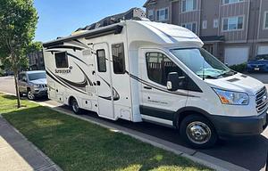 25 FT Class C - PET FRIENDLY Sleeps 3