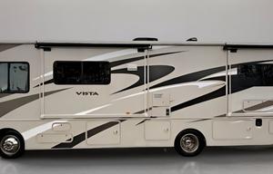 Class A Winnebago drives easy, sleeps 5