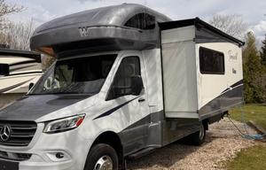 The PERFECT vehicle for your traveling experience!