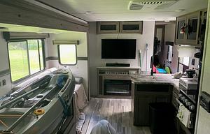 The Roaming Retreat – Fully Stocked for Adventure