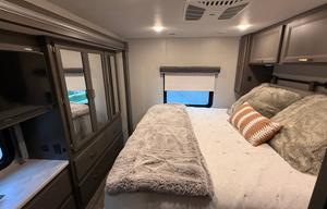 Newer $250K 2024 Thor Motor Coach! HAS EVERYTHING!