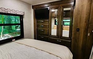 Sully | Family Bunkhouse | Sleeps 10 | Stocked