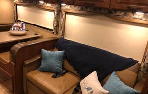 2017 Thor Motor Coach Chateau 31L