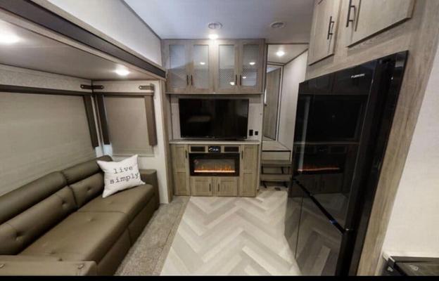 2022 Forest River RV Wildwood Heritage Glen 356QB RV rental photo 1