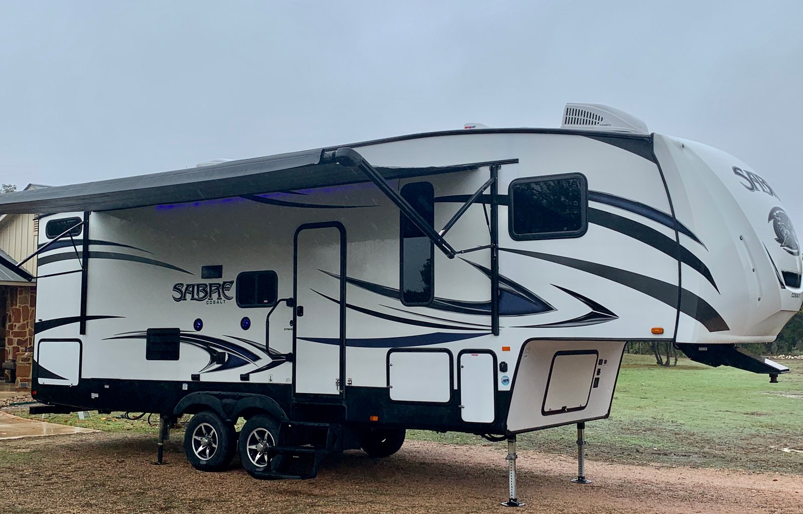 HOME AWAY FROM HOME 2018 Sabre...Will DELIVER & SET UP