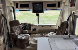 Shiloh - 2000 Newmar Dutch Star 29’