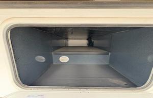 Easy to Drive Spacious RV - Only 3000 Miles on it!