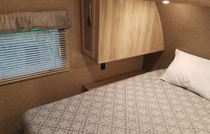 Greg and Sarah's Family Friendly Camper w/Roku TV