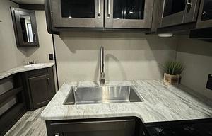 Bunkhouse - Master Suite - Delivery Available