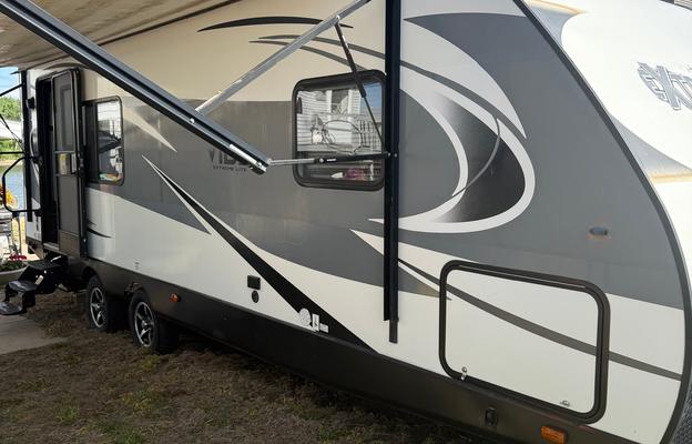2017 Forest River RV Vibe Extreme Lite 258RKS RV rental photo 1