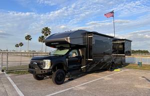 Entegra Accolade XT 35L - Adventure awaits