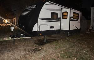2016 Keystone RV Laredo LHT 25BH RV rental photo 1