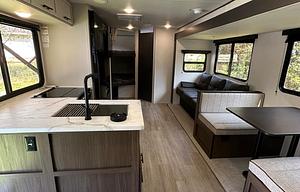 Family-Friendly Prime Time Avenger – Sleeps 8