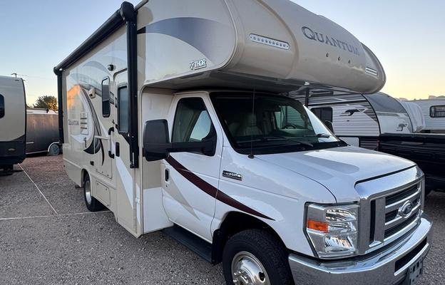 Compact Alaska RV – Simple & Stress-Free Driving