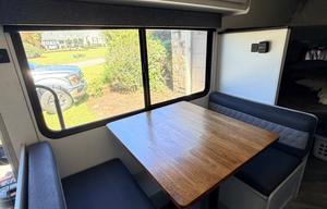 Coastal Camping !  Easy to tow!  Sleeps 5-6/Bunks!