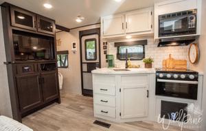 Experience Adventure in this 2023 Jayco Jay Flight