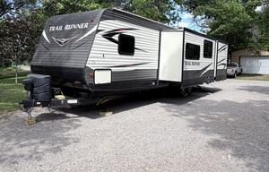 2019 Heartland Trail Runner 33 IKBS